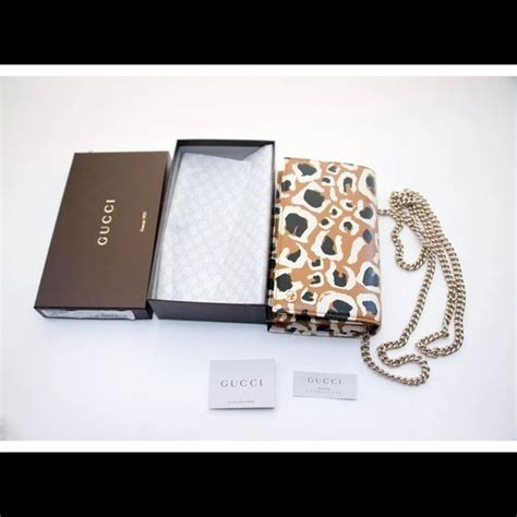 fake gucci wristlet|clutch gucci original.